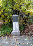 Dongan-Oak-Monument