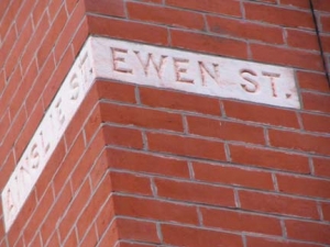 28-ewen_-sign_