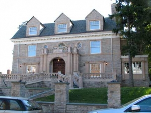12-mansion