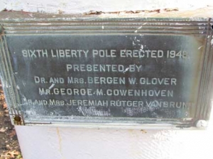 38-libertypole-sign_