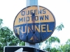 25-tunnel-sign_