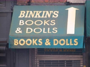 19-booksdolls