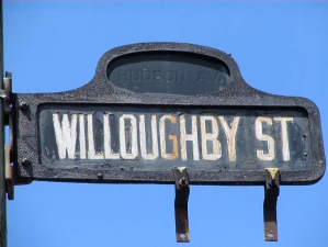 50-willoughby-sign_