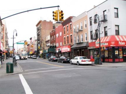 MANHATTAN AVENUE, Greenpoint and Williamburg - Forgotten New York