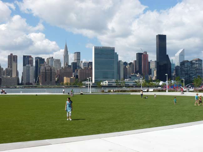 Risultati immagini per SOUTH WATERFRONT PARK NEW YORK CITY